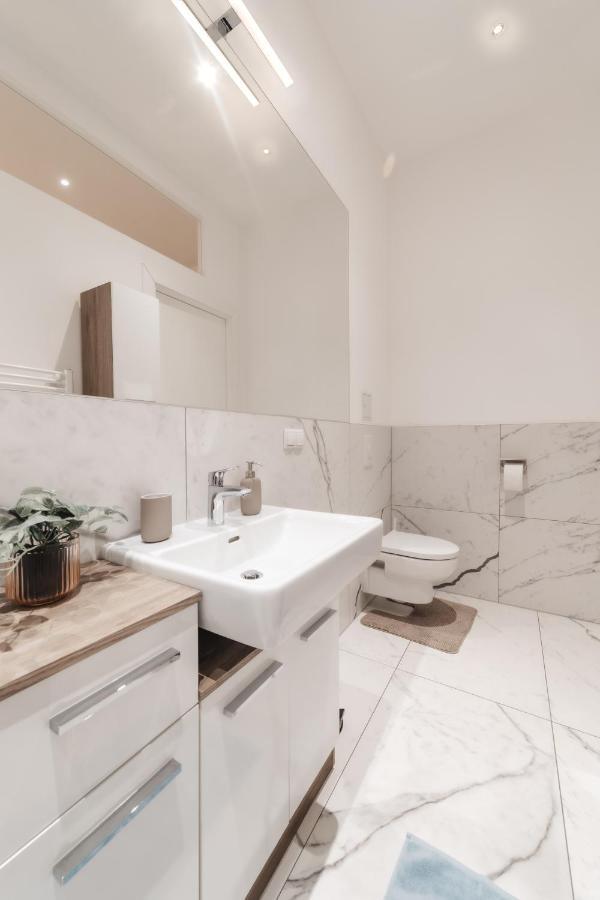 Cozy Apartment, 2 Private Terraces, 8 Min To City Center Vídeň Exteriér fotografie